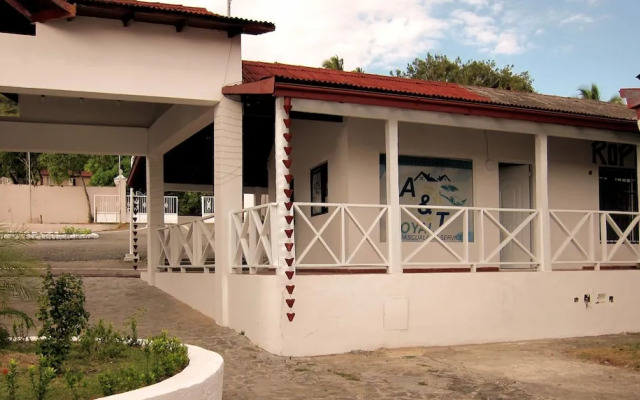 Suites & Rooms A&T Samana