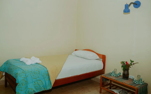 Birdwatchers House y Lodge