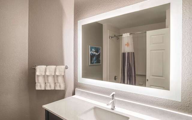 La Quinta Inn & Suites by Wyndham Phoenix Chandler