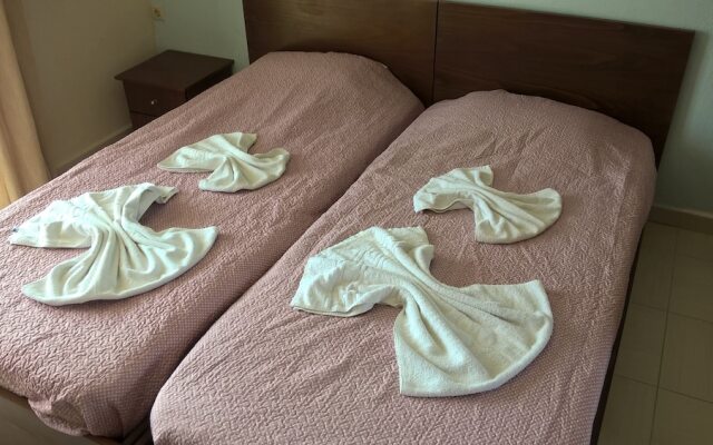Kyparissis Rooms