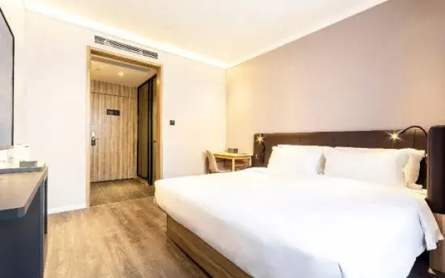 HanTing Premium Hotel (Beijing Shilihe Subway Station)