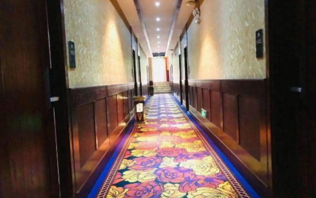 Blue Moon Valley Hot Spring Hotel