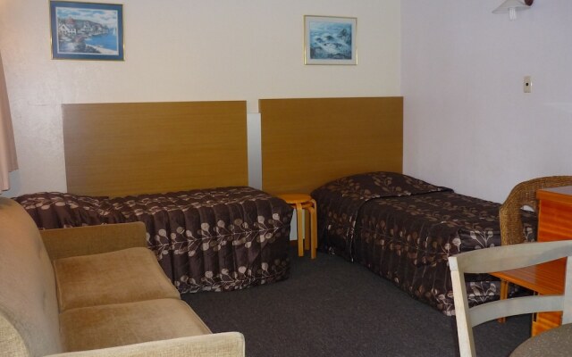 Safari Motel