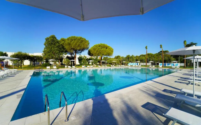 Eleamare Resort