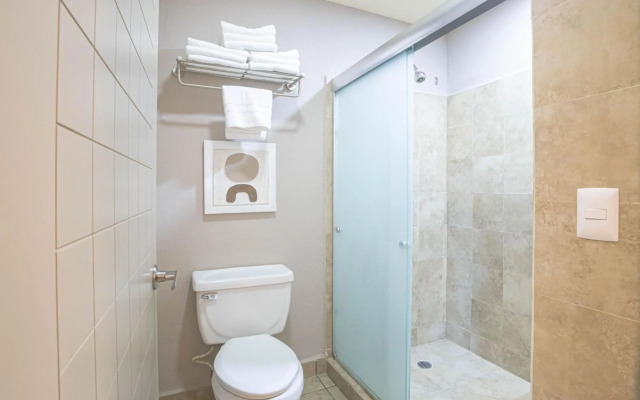 Ixchel Beach Hotel