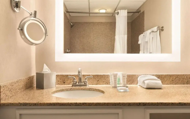 DoubleTree by Hilton Providence Airport Warwick