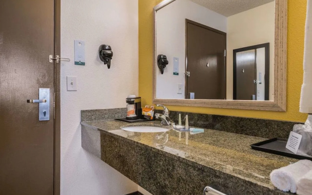 Quality Inn & Suites Silverdale