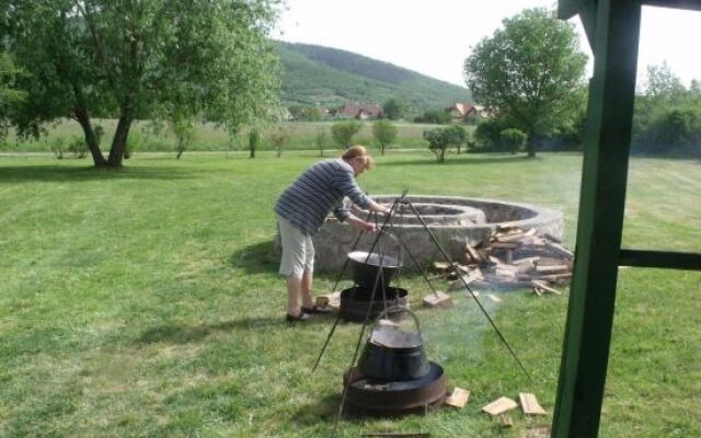 Czanadomb Vendégház