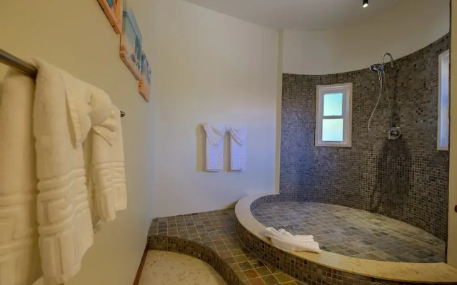 Indigo Belize 2A 3 Bedroom Condo by RedAwning