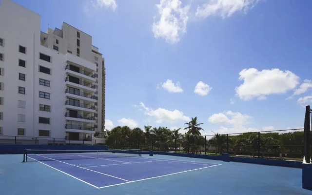 New Point Miami Beach Apartments