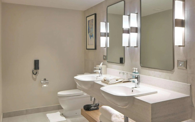 Novotel Suites Manila at Acqua