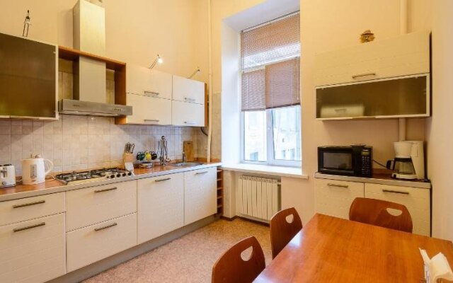 Muzeyniy Lane Kiev Apartment