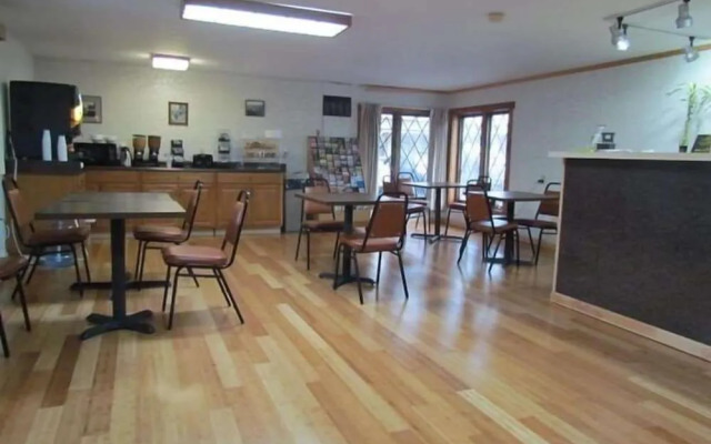 Cherry Lane Motor Inn