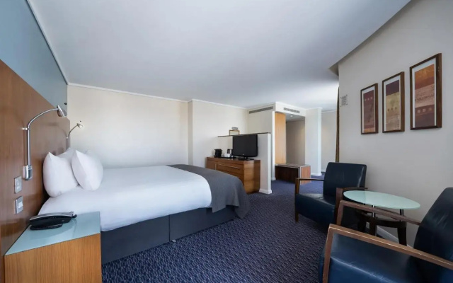 Holiday Inn London Camden Lock by IHG