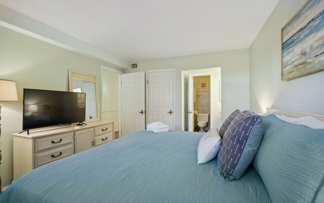 Summit by Book That Condo