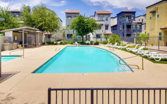 Community Perks: Executive Chandler Townhome