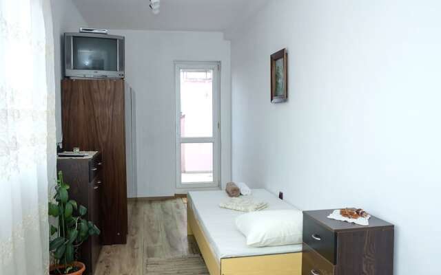 Fm Economy 2 Bdr Apartment Varna Bay