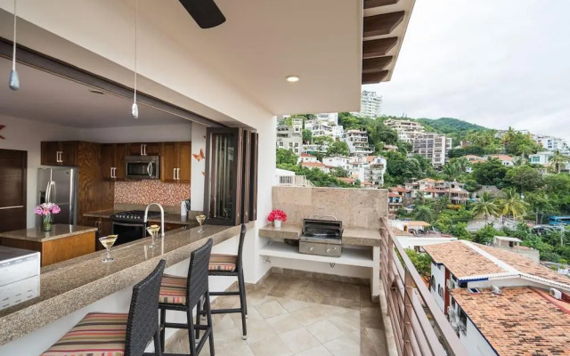 Pinnacle Resorts 220