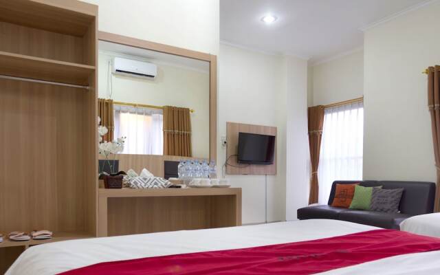 RedDoorz Plus near Trans Studio Mall 4