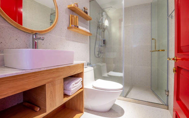 Qhome Saigon - Bui Thi Xuan