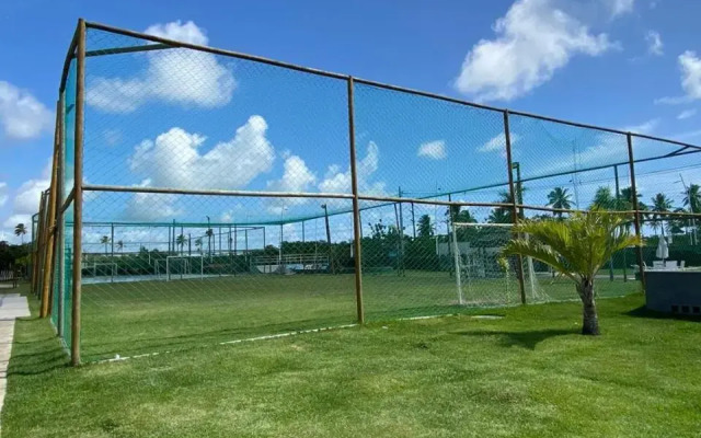 Muro Alto Condomínio Clube Apto 219