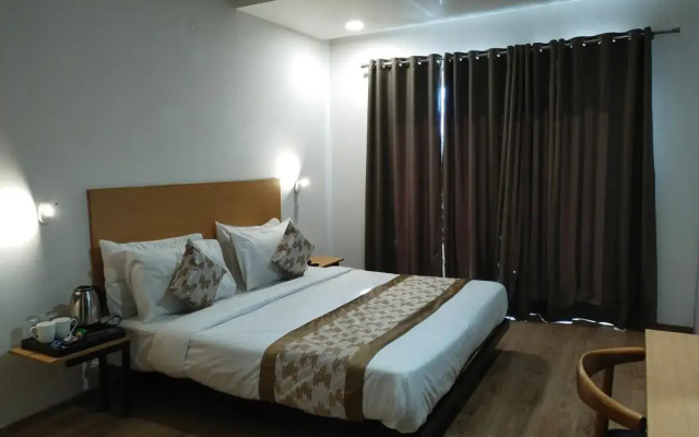 Saltstayz Express – Medicity (Near Medanta Hospital)