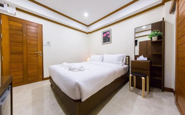 Suthep Home & Hostel
