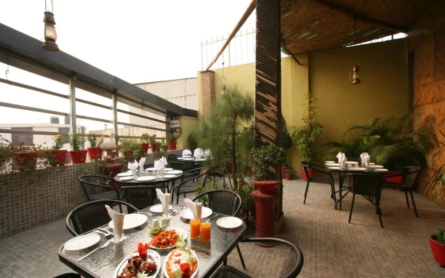 Hotel Rupam Kingston Park