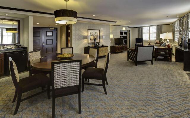Hilton Orrington / Evanston