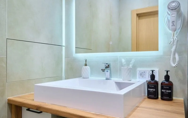 Йо Плейс на улице Уральская, д. 75/6