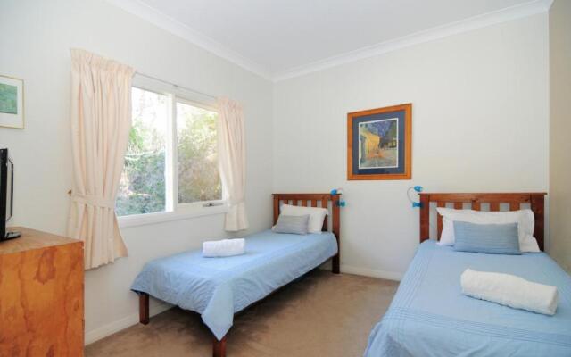 Bimbadeen - Comfortable country styled house!