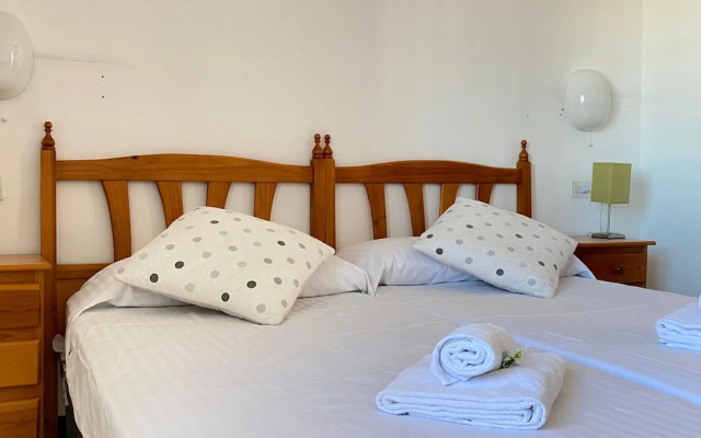 Europa 62 in Roses With 2 Bedrooms and 2 Bathrooms