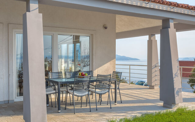 Three-Bedroom Holiday Home in Senj