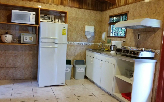 Los Pinos Cabanas y Jardines