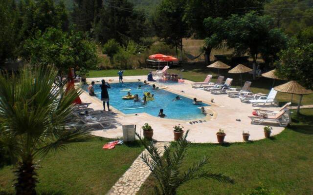 Maviay Hotel