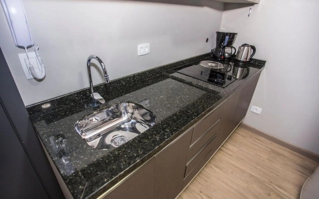 Studio com Cama e Sofá-Cama de Casal - ALL2011