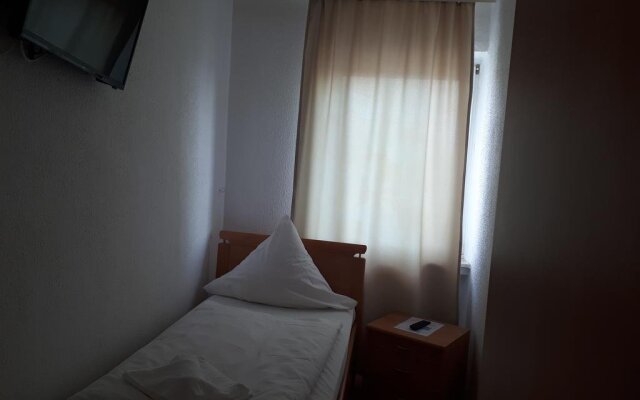 Hotel Taverne Inos