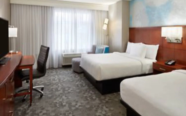 Courtyard by Marriott Downtown Ottawa