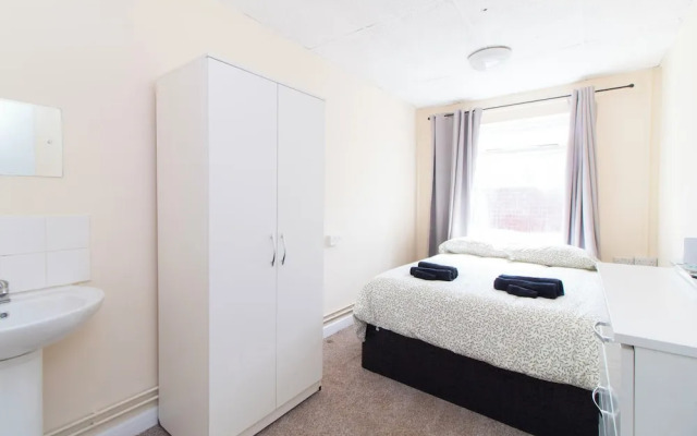 Brookvale Guest House Room 5
