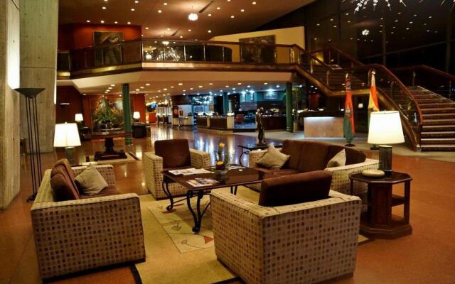 Real Plaza Hotel & Convention Center