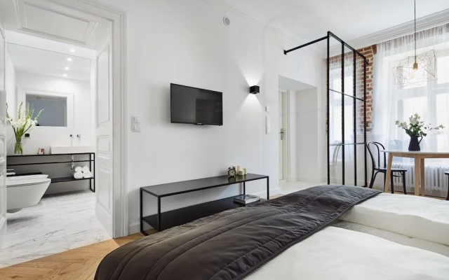 1891 Aparthotel Attic