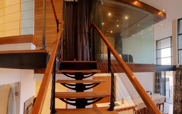 Quayside Waterfront Apartment