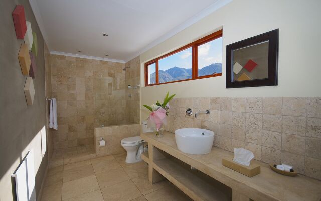 Mimosa Lodge