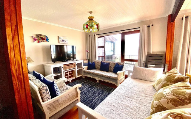 Hummingbird Chalet 23 Houtboschbaai