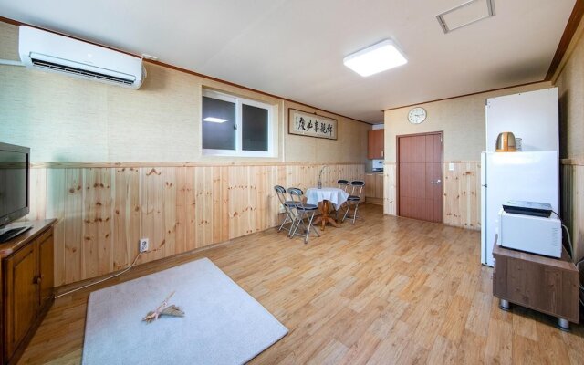 Gangneung Beach House Pension