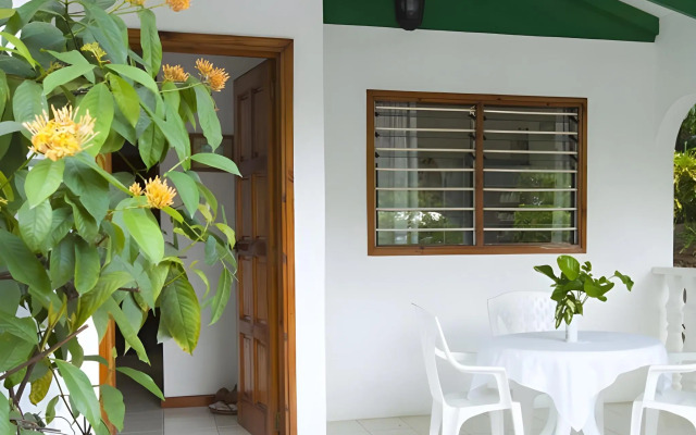 Le Manglier Guest House