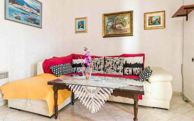 Stunning Apartment in Grebastica With Wifi and 2 Bedrooms
