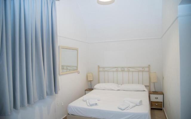 Coral Blue Apartment