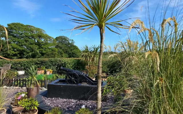 Torrs Warren Country House Hotel