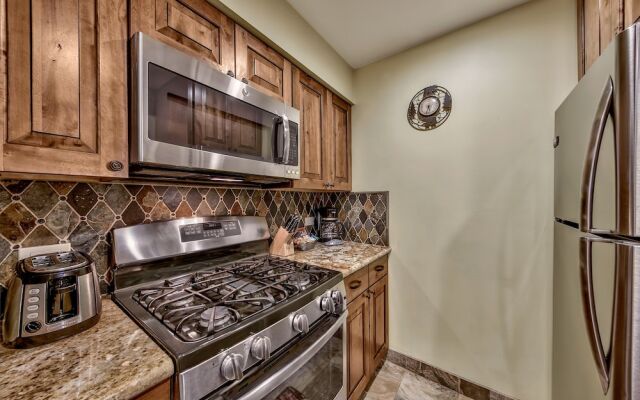 Newly Remodeled 2 Bedroom Townhome With Loft Townhouse by RedAwning